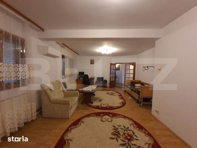 Casă cu 5 camere cu Teren 2022.35 Mp în Răzvad