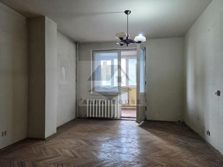 Apartament cu 3 camere decomandat în Centrul Civic