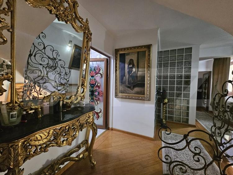 Casă individuală cu 4 camere cu Canalizare în Cetate