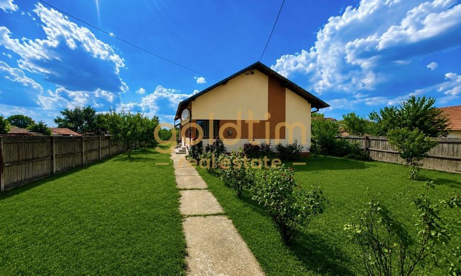 Casă individuală cu 3 camere cu Teren 900 Mp în Răchițele de Sus