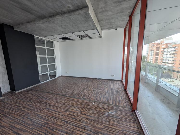 Spațiu comercial, de 140 mp, în Central