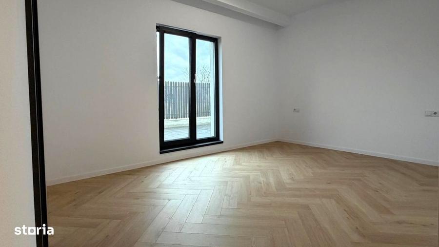 Apartament cu 4 camere decomandat, mobilat în Central