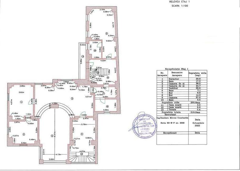 Casă cu 8 camere cu Teren 455 Mp în Central