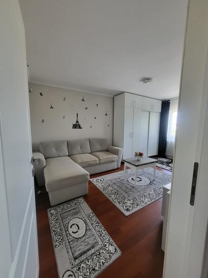 Apartament cu 2 camere decomandat în Dacia