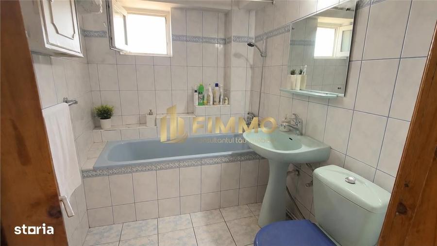 Apartament cu 3 camere decomandat în Obcini