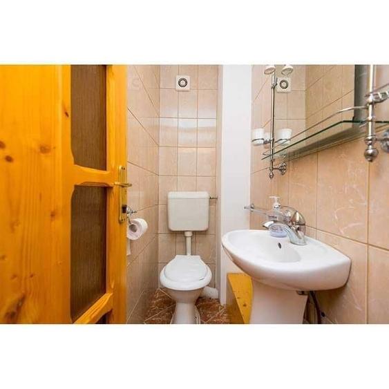 Apartament cu 3 camere decomandat în Confecții