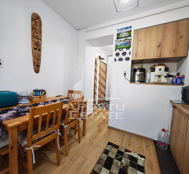 Apartament cu 3 camere decomandat în Lipovei