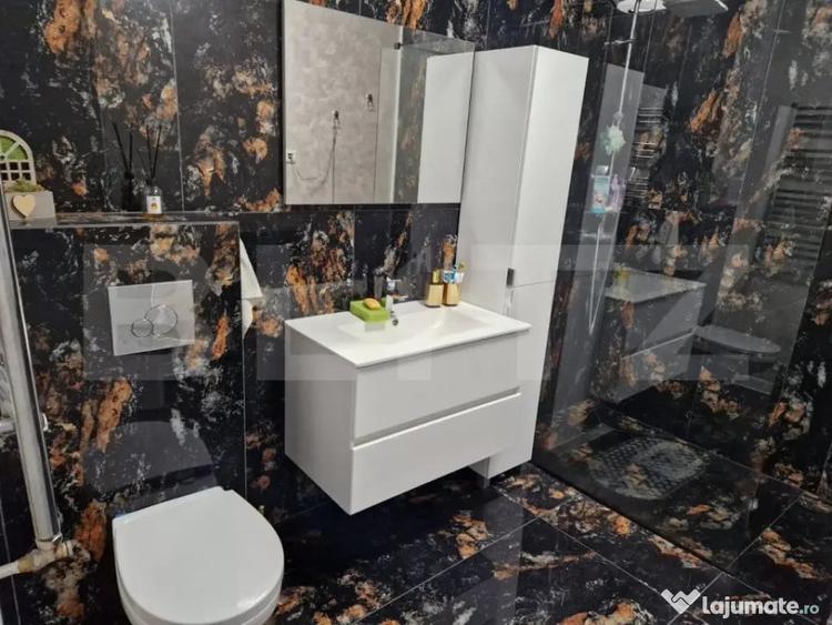 Casă cu 6 camere cu Teren 941 Mp în Sânmartin