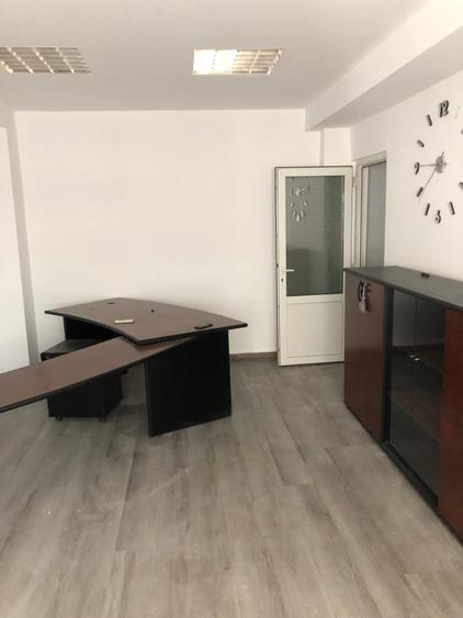 Spațiu industrial, de 1,500 mp, în Exterior Est