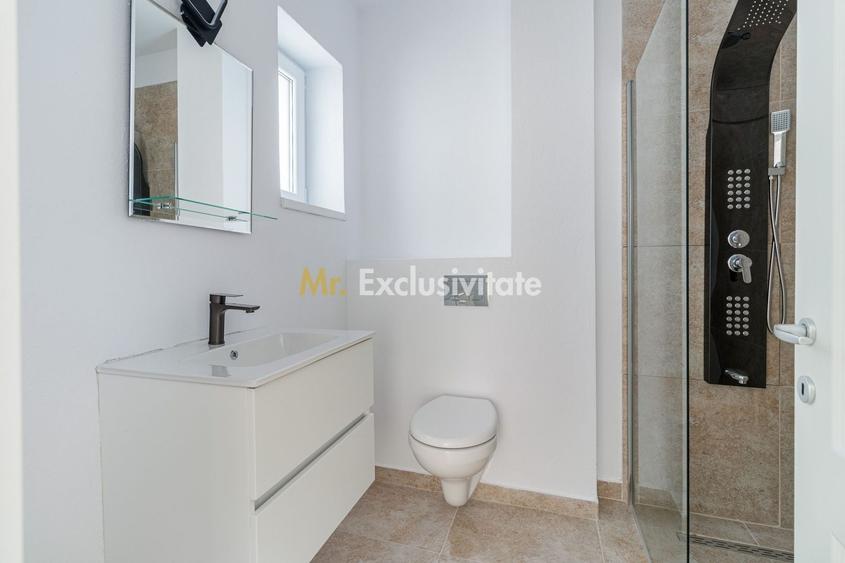 Apartament cu 3 camere semidecomandat, mobilat în 1 Decembrie