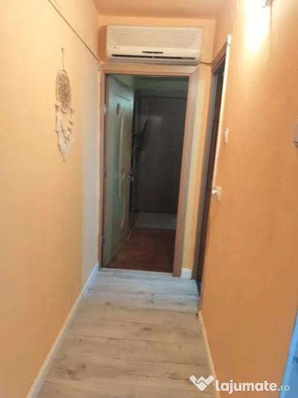 Apartament cu 3 camere decomandat în Valea Rosie