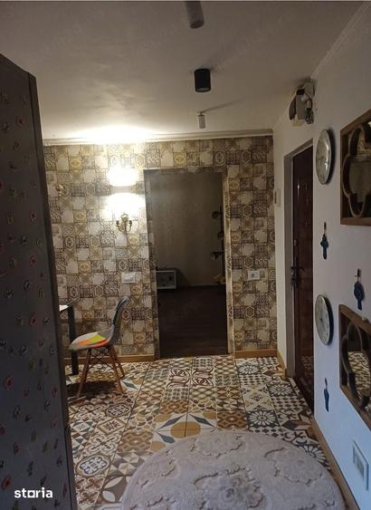 Apartament cu 3 camere decomandat în Rahova