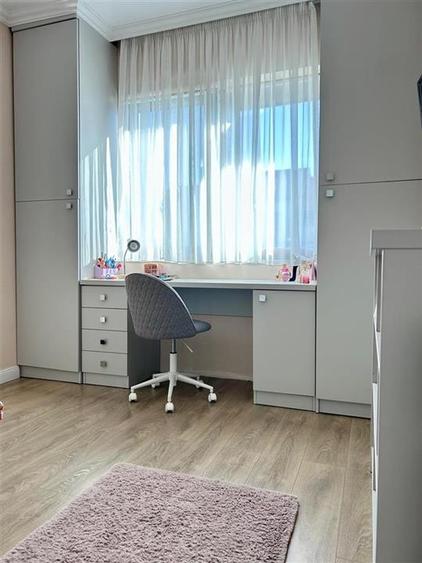 Casă cu 4 camere cu Teren 373 Mp în Nufărul