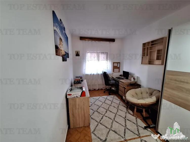 Casă cu 4 camere cu Teren 390 Mp în Central