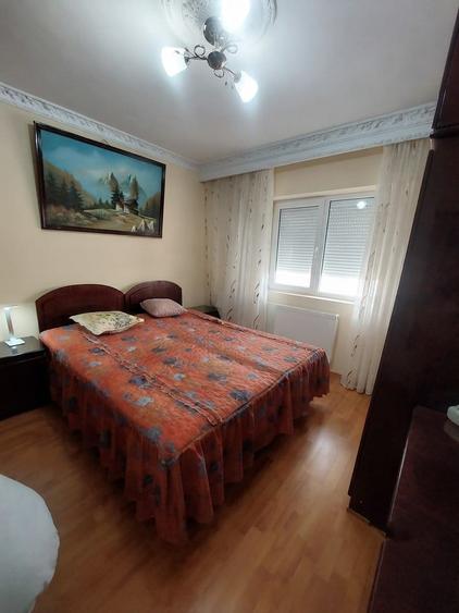 Apartament cu 2 camere decomandat în Far