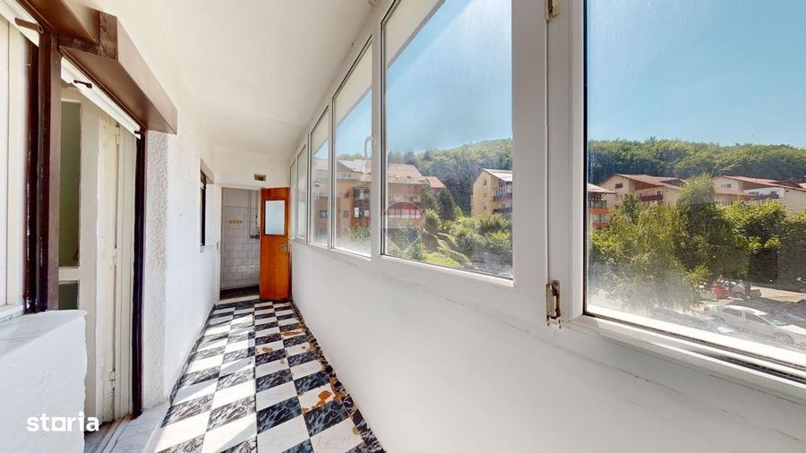 Apartament cu 4 camere în Răcădău