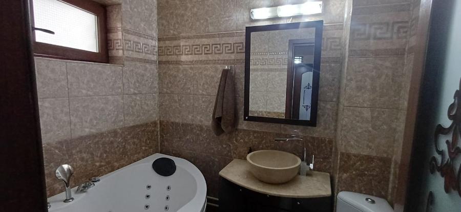 Apartament cu 3 camere decomandat în Tomis Nord