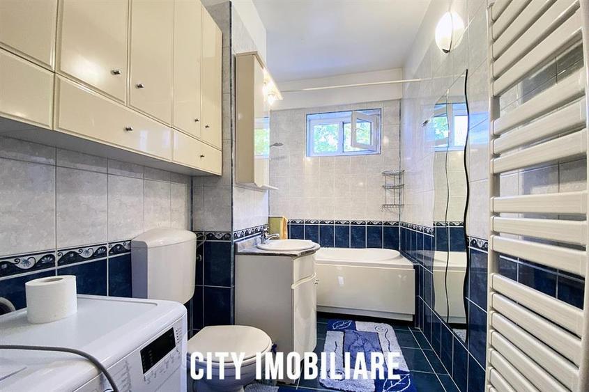 Apartament cu 3 camere decomandat, mobilat în Central