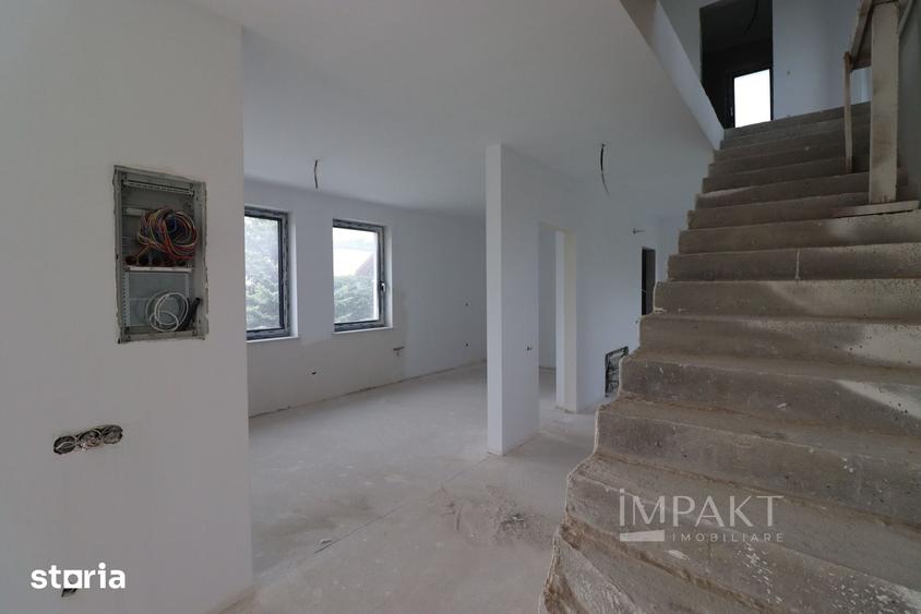 Casă cu 5 camere cu Teren 283 Mp în Mărăști