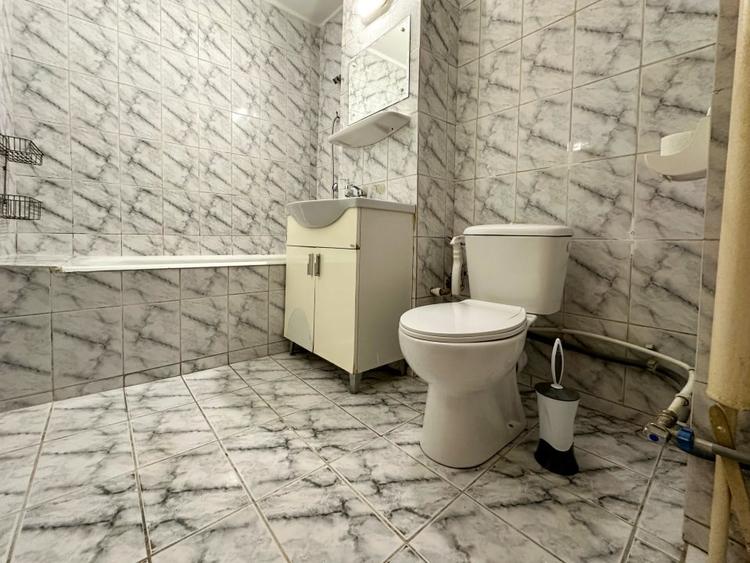 Apartament cu 2 camere decomandat, mobilat în Trocadero