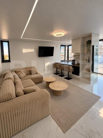 Apartament cu 2 camere semidecomandat, mobilat în Central