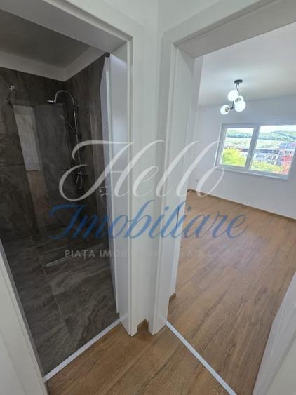 Apartament cu 3 camere semidecomandat în Baciu