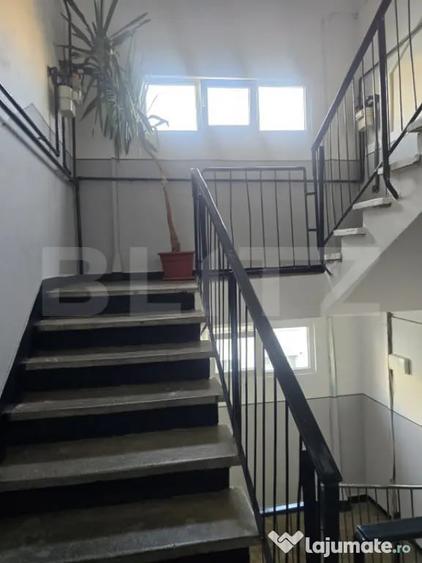 Apartament cu 2 camere semidecomandat în Micro 4