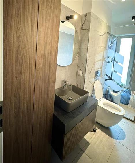 Apartament cu 3 camere decomandat, mobilat în 13 Decembrie