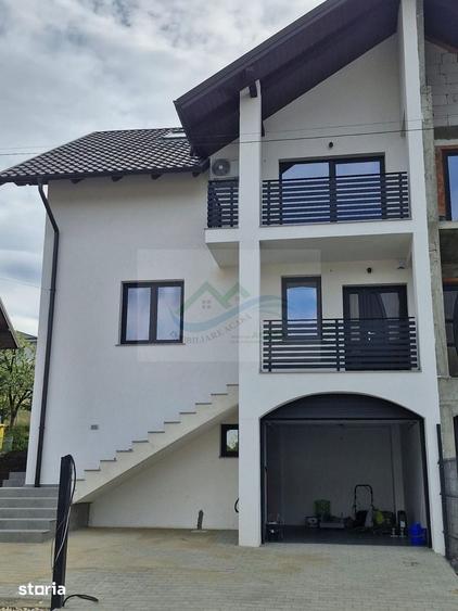 Casă cu 6 camere cu Teren 300 Mp în Central