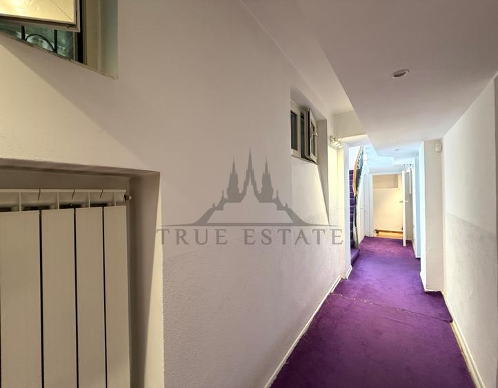 Apartament cu 7 camere decomandat, mobilat în Capitale