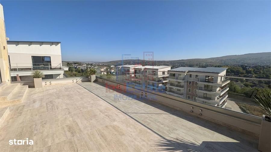 Apartament cu 4 camere în Bucium