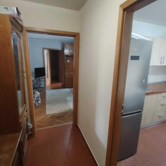 Apartament cu 2 camere semidecomandat în Soarelui