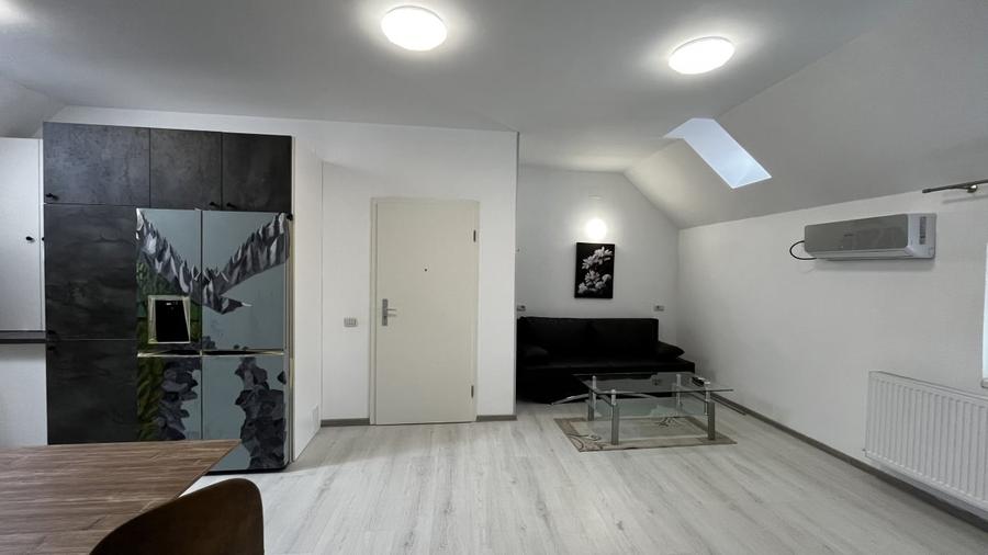 Apartament cu 3 camere în zona Centrală/ Strada Lungă - 11