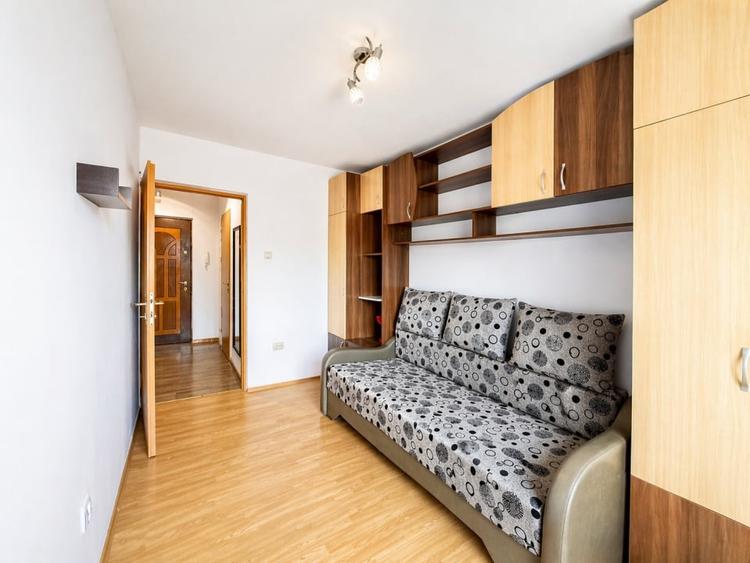 Apartament cu 2 camere decomandat, mobilat în Blumăna