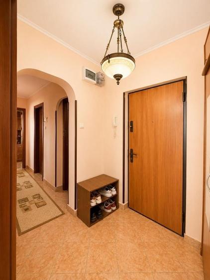 Apartament cu 2 camere decomandat, mobilat în Turda