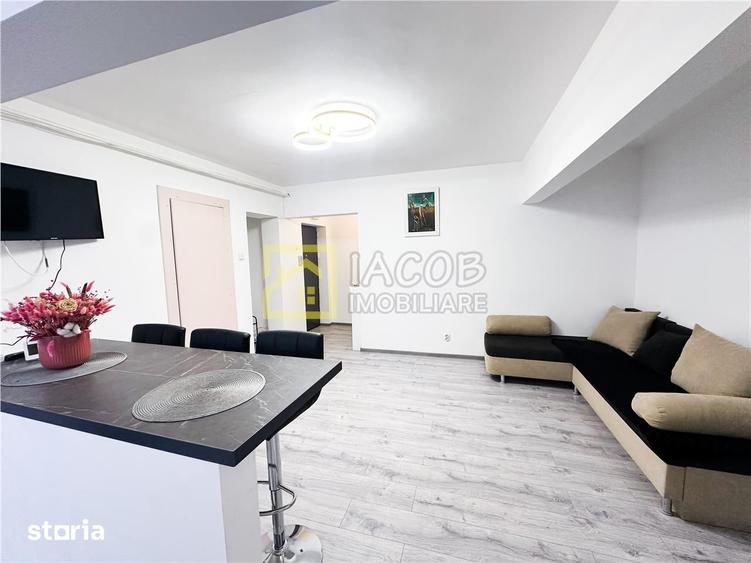 Apartament cu 3 camere semidecomandat în Cornișa