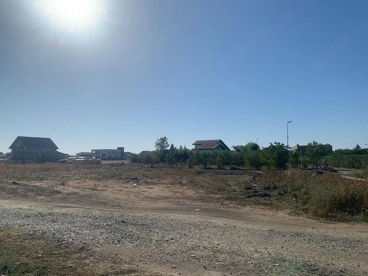 Teren intravilan de vanzare Remetea Mare 1.640 mp, pe col?, 2 fronturi stradale - 1