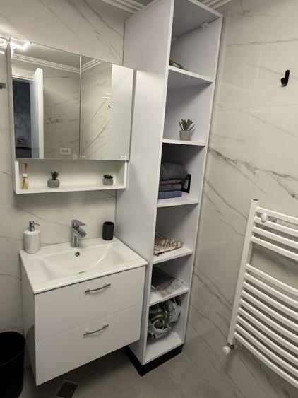 Apartament cu 2 camere decomandat în Energia
