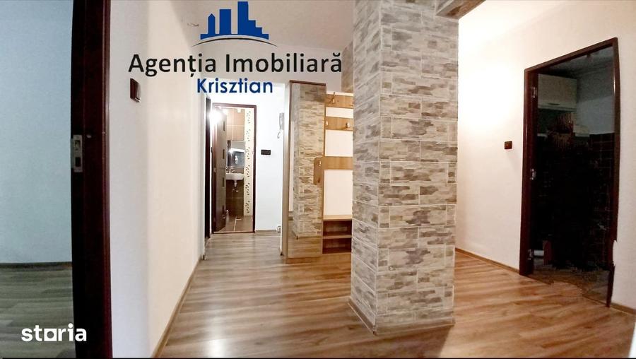 Apartament cu 4 camere decomandat în Burdea