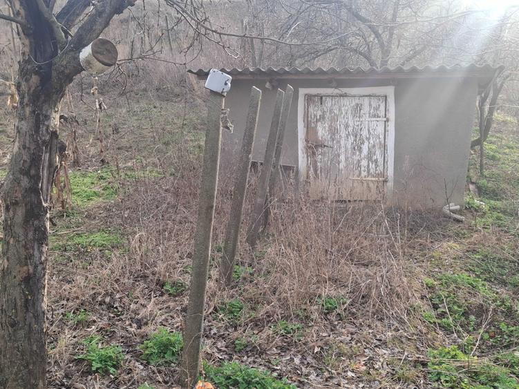 Casă cu 2 camere în Perieni
