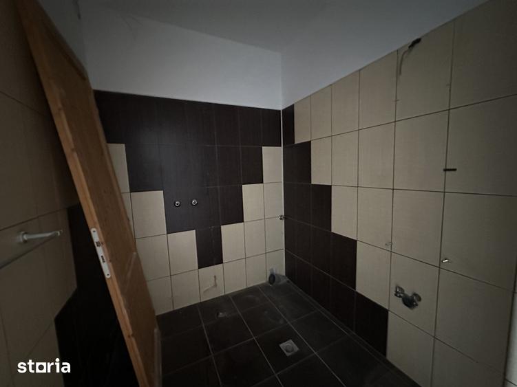 Spațiu comercial, de 936 mp, în Valea Călugărească