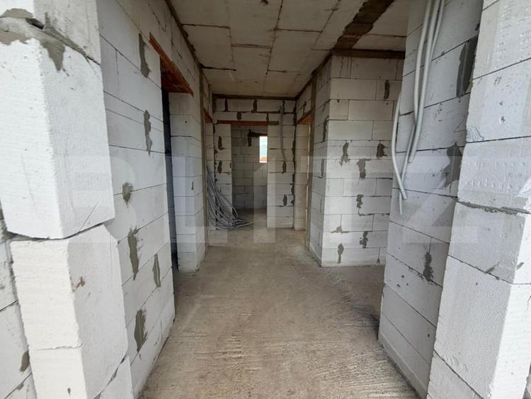Casă individuală cu 4 camere cu Teren 350 Mp în Cetate