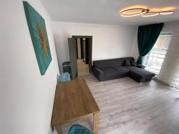 Apartament cu 2 camere decomandat, mobilat în Periferie
