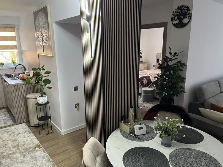 Apartament cu 2 camere decomandat în Ultracentral