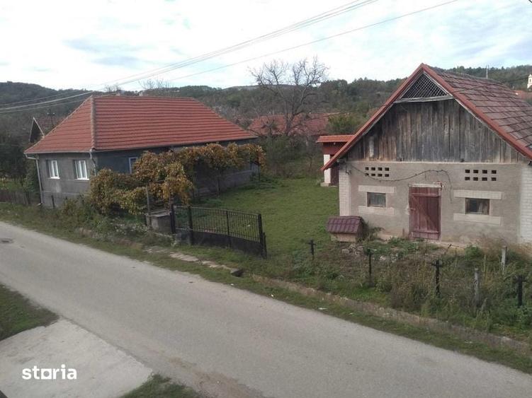 Casă cu 3 camere cu Teren 120 Mp în Agrij