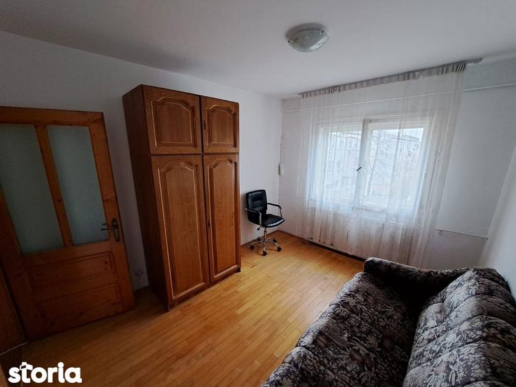 Apartament cu 3 camere decomandat în Burdujeni