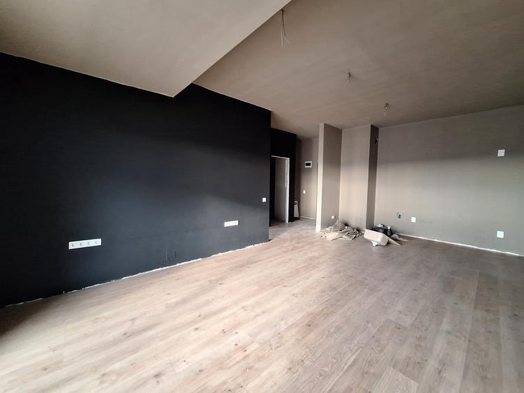 Apartament cu 2 camere semidecomandat în Florești