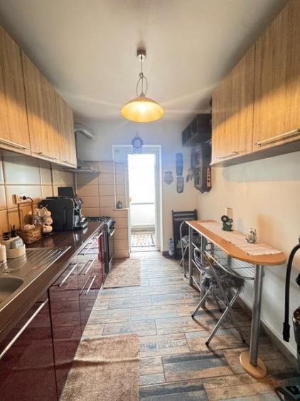 Apartament cu 2 camere decomandat în Km 4