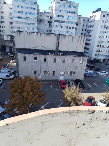 Apartament cu 3 camere decomandat în Ultracentral