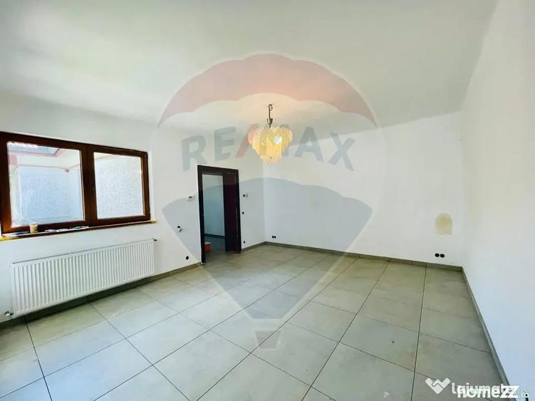 Casă cu 6 camere cu Teren 500 Mp în Calea Dumbrăvii